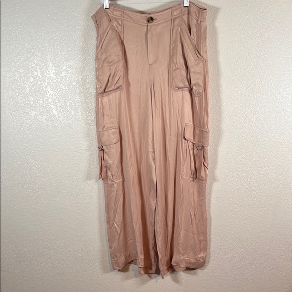 Anthropologie Wide Leg cargo  Pants in Blush Pink - Picture 2 of 11
